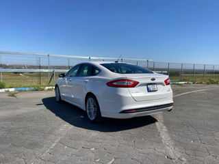 Ford Fusion foto 4