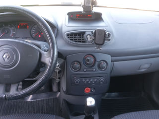 Renault Clio foto 6