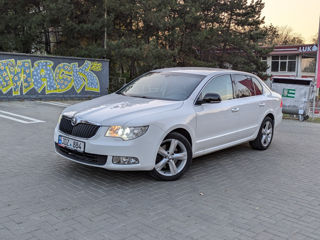 Skoda Superb foto 3