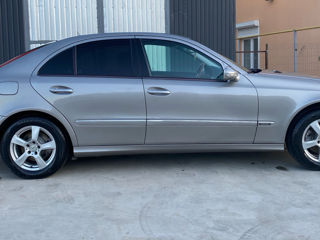 Mercedes E-Class foto 3