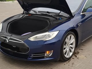 Tesla Model S foto 10