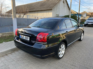 Toyota Avensis foto 5