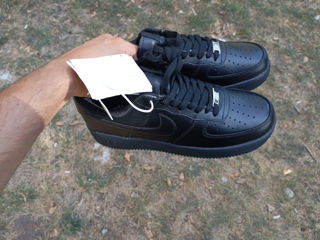 Nike air force black din piele natural din Anglia foto 9