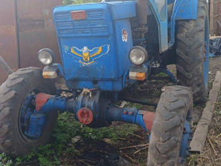 Vând tractor T-40