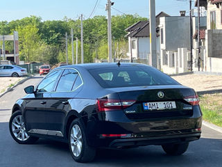 Skoda Superb foto 7