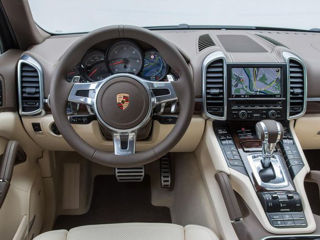 Porsche Cayenne S foto 2