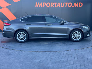 Ford Fusion foto 5