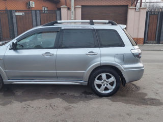 Mitsubishi Outlander foto 4