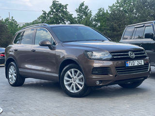 Volkswagen Touareg foto 1