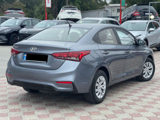 Hyundai Accent foto 3