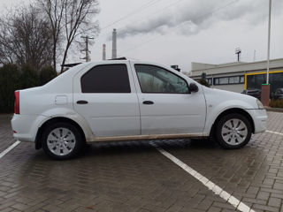 Dacia Logan foto 4