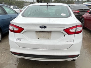 Ford Fusion foto 5