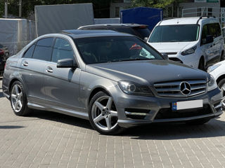 Mercedes C-Class foto 4