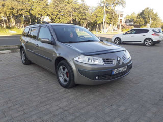 Renault Megane foto 2