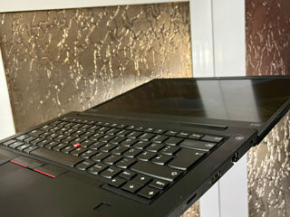 Lenovo ThinkPad E490 foto 2