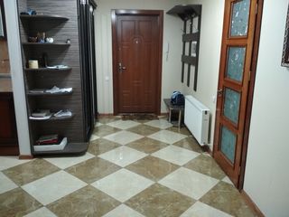 Apartament cu 3 camere, 87 m², Centru, Chișinău foto 2