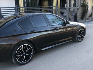 BMW 5 Series foto 2