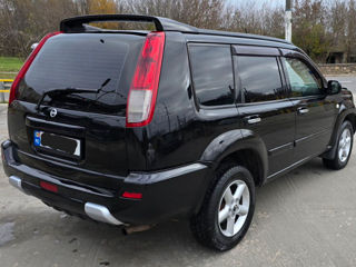 Nissan X-Trail foto 3