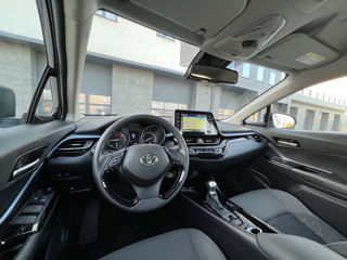 Toyota C-HR foto 13