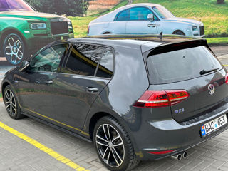 Volkswagen Golf foto 2