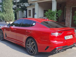 KIA Stinger foto 2