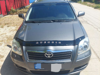 Toyota Avensis foto 2