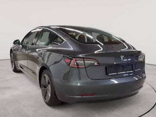 Tesla Model 3 foto 2