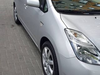 Toyota Prius foto 2