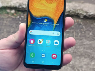 Samsung A20e.  32gb