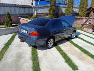 Toyota Avensis foto 8