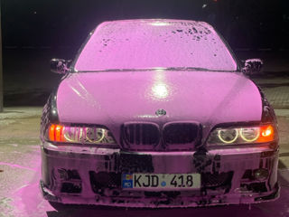 BMW 5 Series foto 18