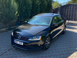 Volkswagen Jetta foto 1