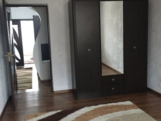 Apartament cu 2 camere, 75 m², Buiucani, Chișinău foto 3