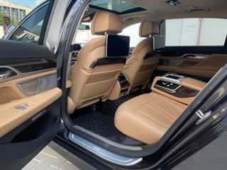 BMW 7 Series foto 8