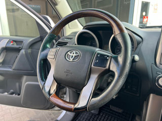 Toyota Land Cruiser Prado foto 10