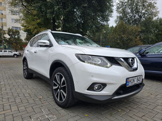 Nissan X-Trail foto 2