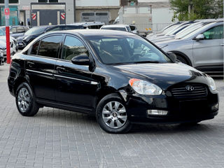 Hyundai Accent foto 4