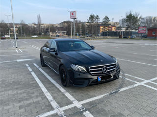 Mercedes E-Class foto 1