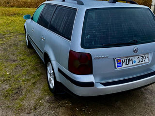 Volkswagen Passat foto 2