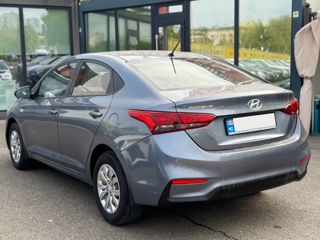 Hyundai Accent foto 6