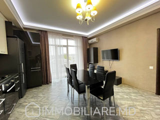 Apartament cu 2 camere, 80 m², Buiucani, Chișinău foto 4