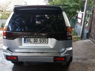 Mitsubishi Pajero Sport foto 4