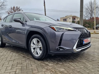 Lexus UX foto 2