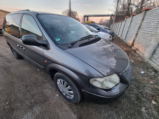 Chrysler Grand Voyager foto 2