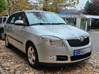 Skoda Fabia foto 2