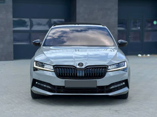 Skoda Superb foto 2