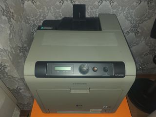 HP Color LaserJet CP1515n / Samsung CLP-620ND foto 4