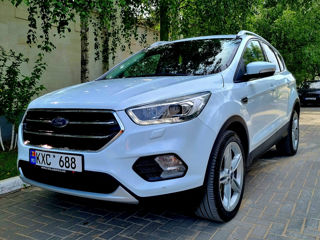 Ford Kuga foto 2