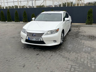 Lexus ES Series