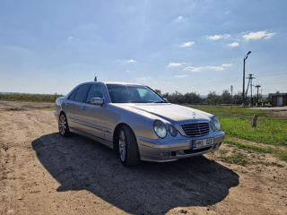 Mercedes E-Class foto 6